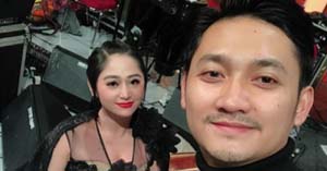  Dewi Perssik: Dia Kerja 24 Jam Bareng Aku